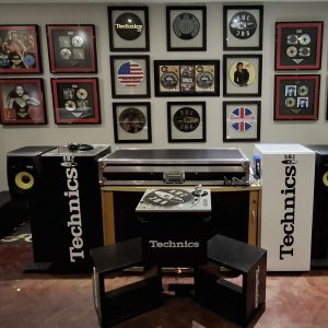 Technics Decor Home Setup - For illustration Purposes (Not For Sale)