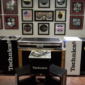 Technics Decor Home Setup - For illustration Purposes (Not For Sale)